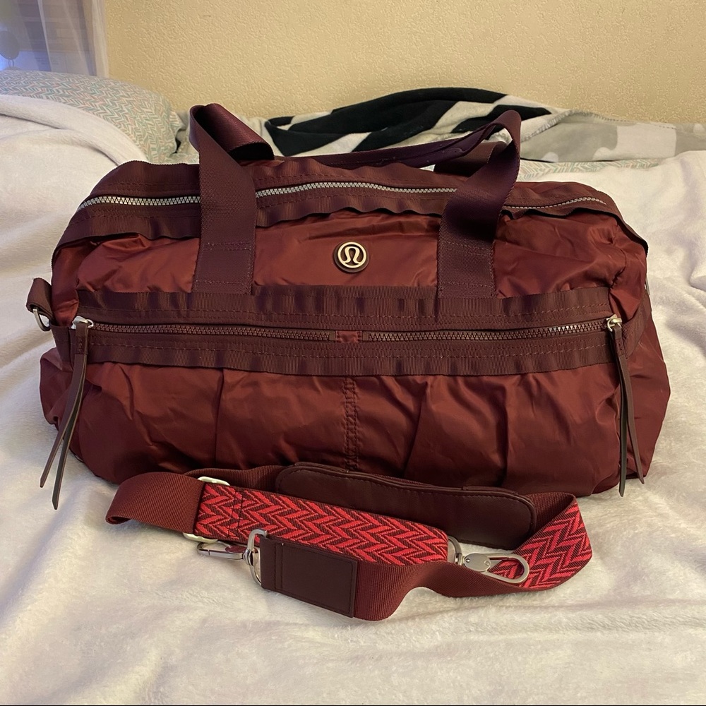 Lululemon Gym To Win Duffel Bag Gem